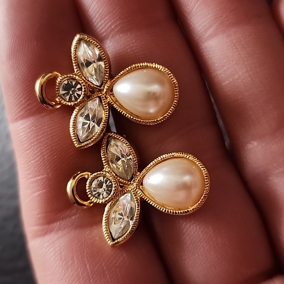 Avon earrings - Picture 4 of 7